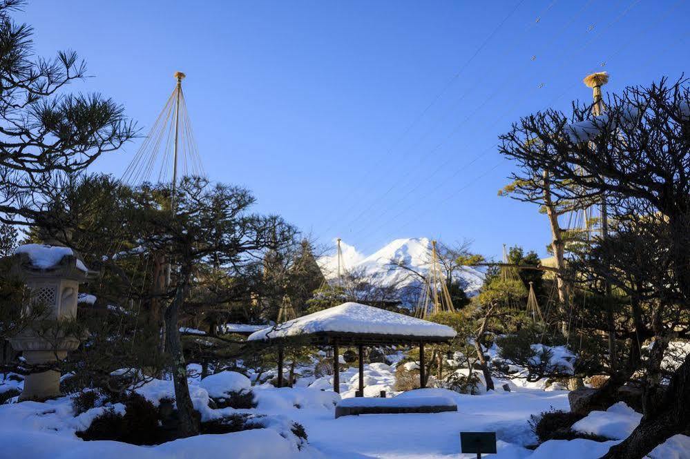 Hotel Fujisan Onsen Bessho Sasa Fujiyoshida Exterior foto