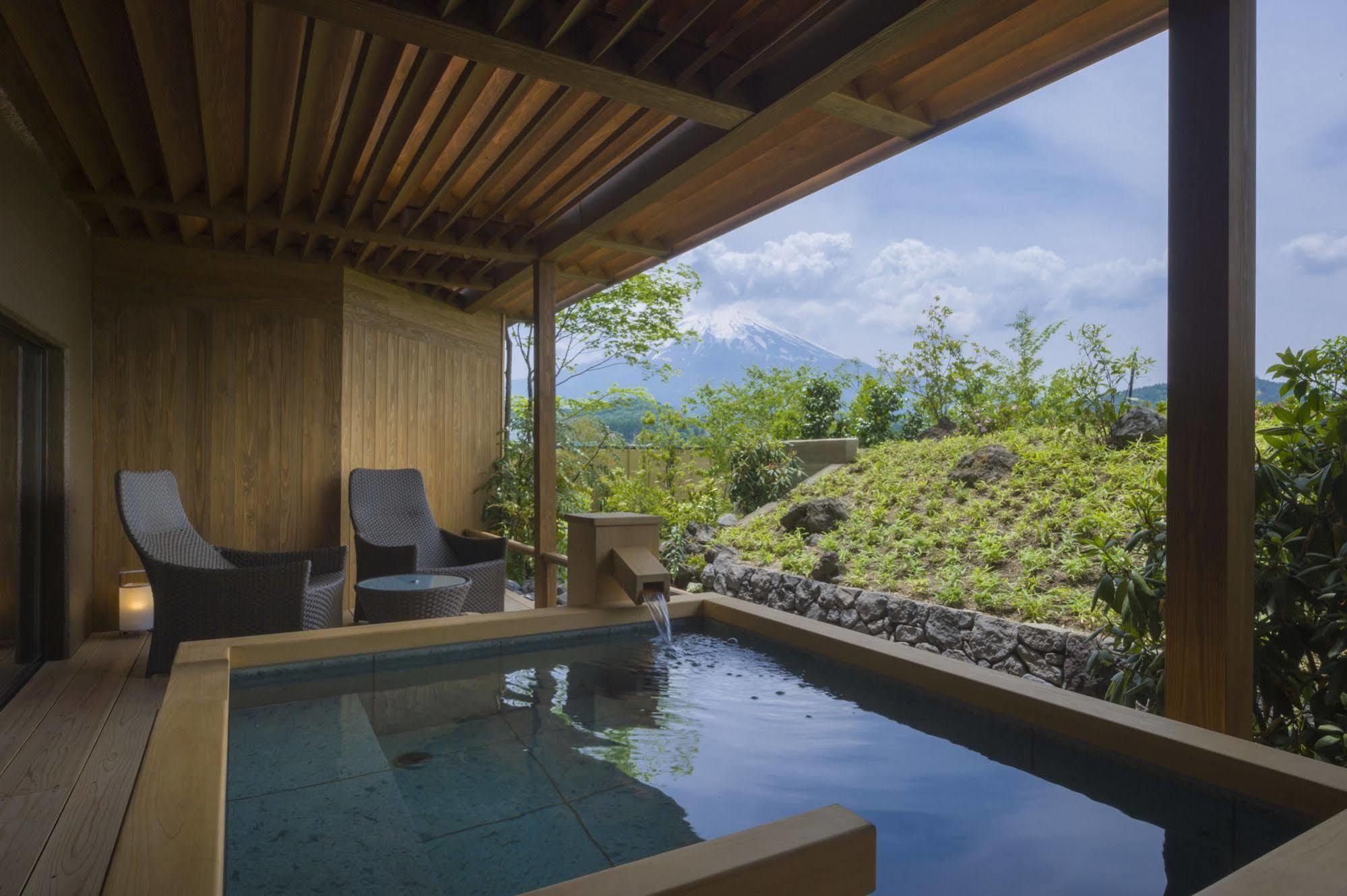 Hotel Fujisan Onsen Bessho Sasa Fujiyoshida Exterior foto