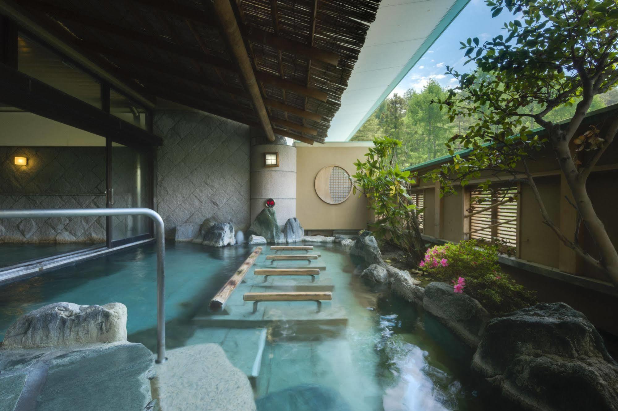 Hotel Fujisan Onsen Bessho Sasa Fujiyoshida Exterior foto